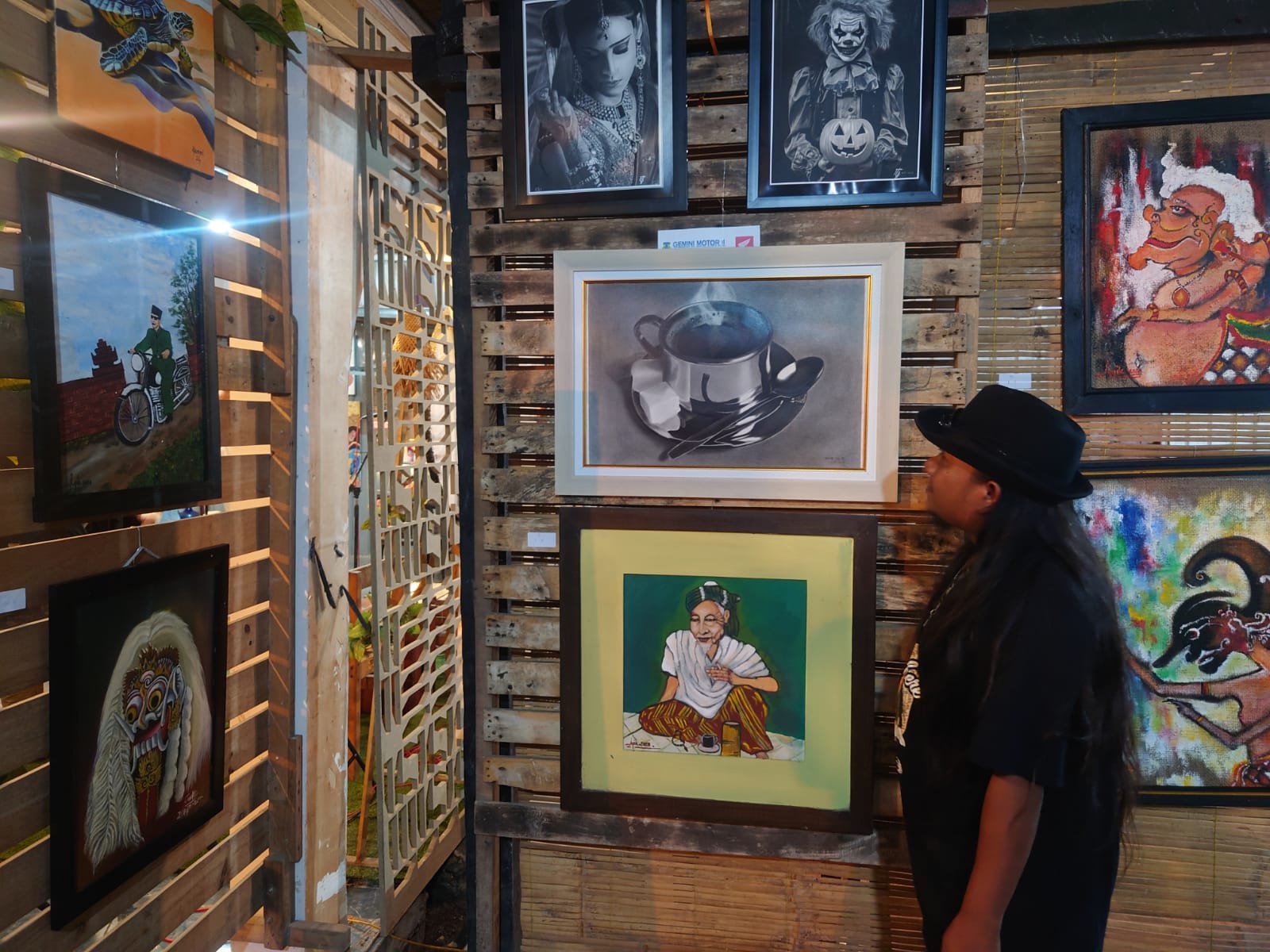 Pameran Seni Rupa Warna-Warni Mojokerto Meriahkan Mojo Festival 2025