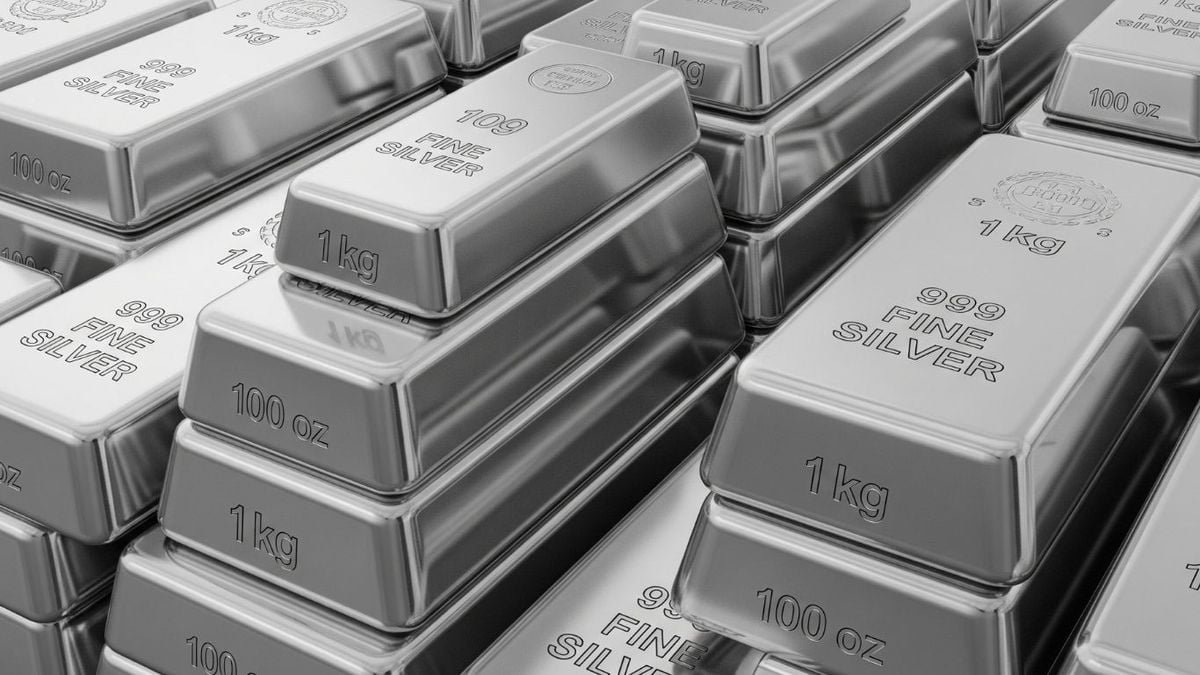 Perak Ungguli Emas, Tren Kenaikan Diperkirakan Berlanjut di 2026