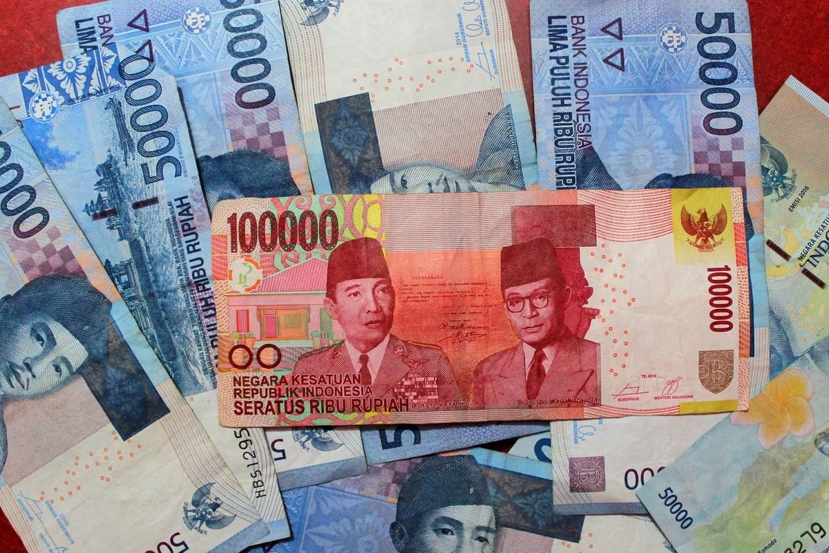 Rupiah Menguat Terbatas ke Rp16.771 per Dolar AS Menjelang Nataru