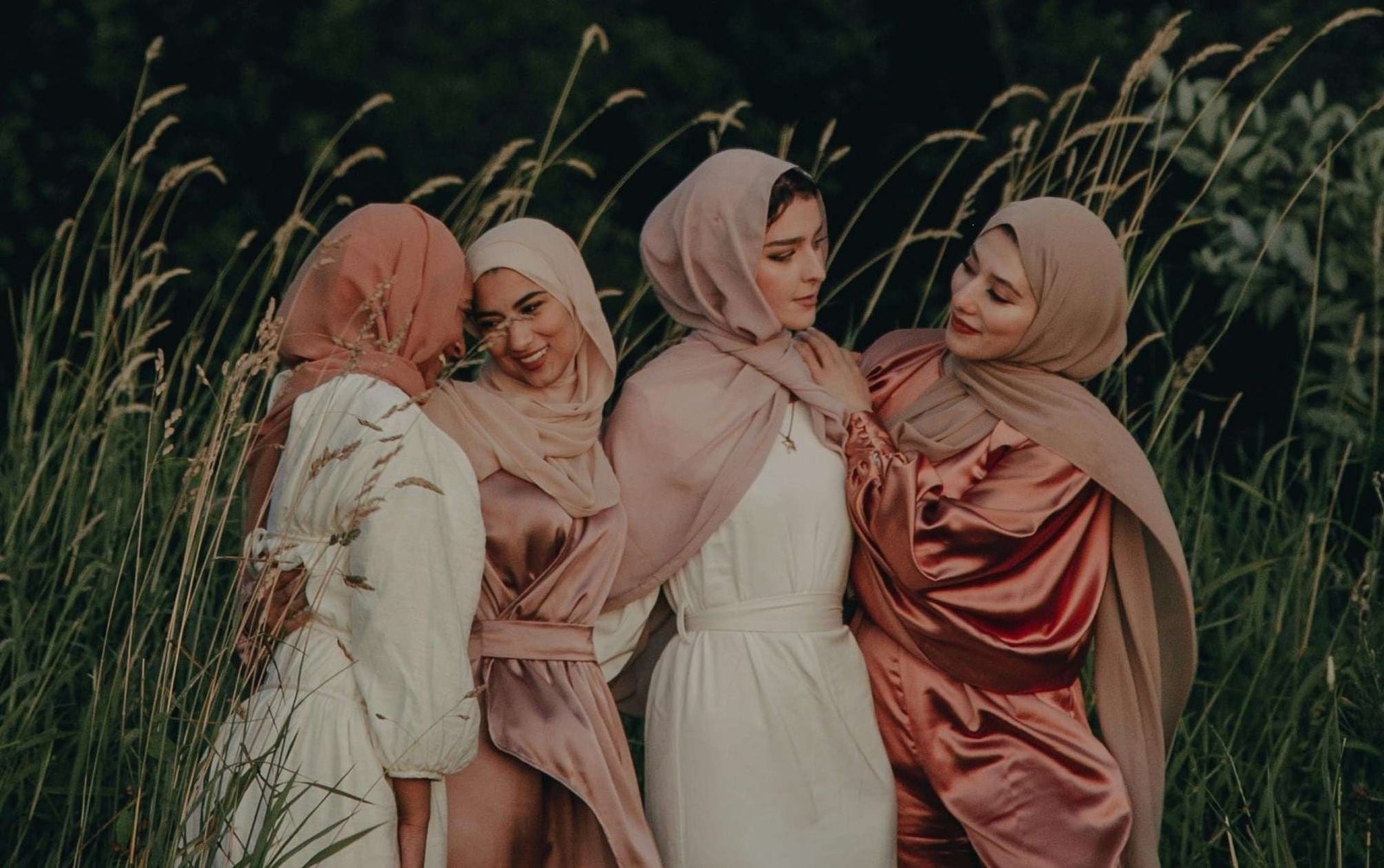 Viral di TikTok, Gamis Rompi Diprediksi Jadi Busana Favorit Lebaran 2026