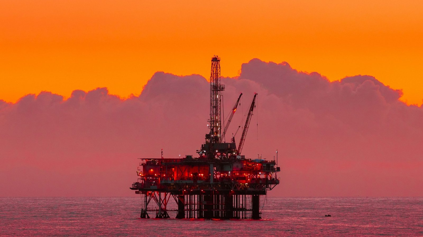 Pasokan Melimpah Tekan Harga Minyak, Dampak Penangkapan Maduro Terbatas