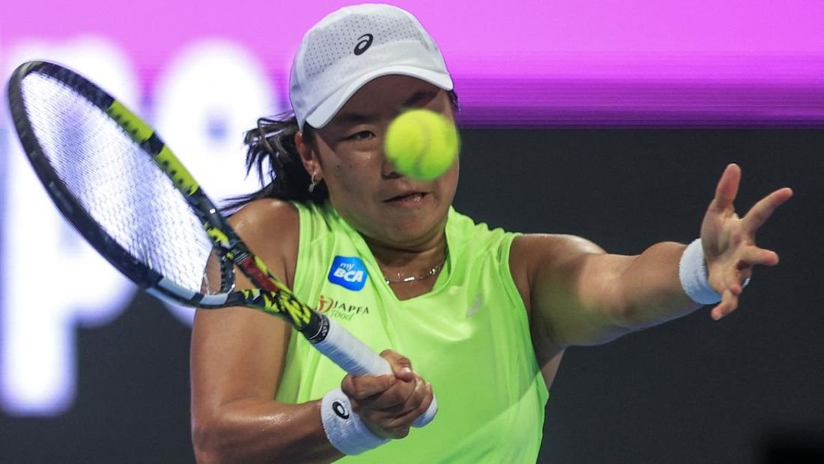 Janice Tjen Tersingkir dari WTA 1000 Dubai Usai Dikalahkan Amanda Anisimova