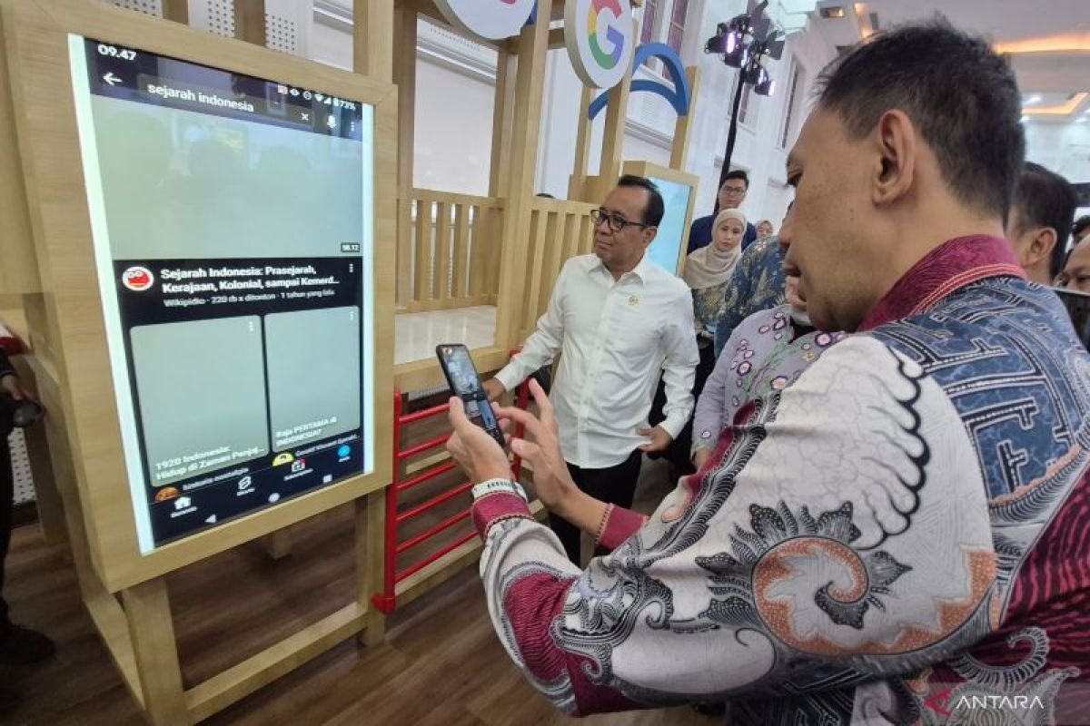 Pratikno Dorong Google Bertanggung Jawab Jamin Internet Aman bagi Masyarakat