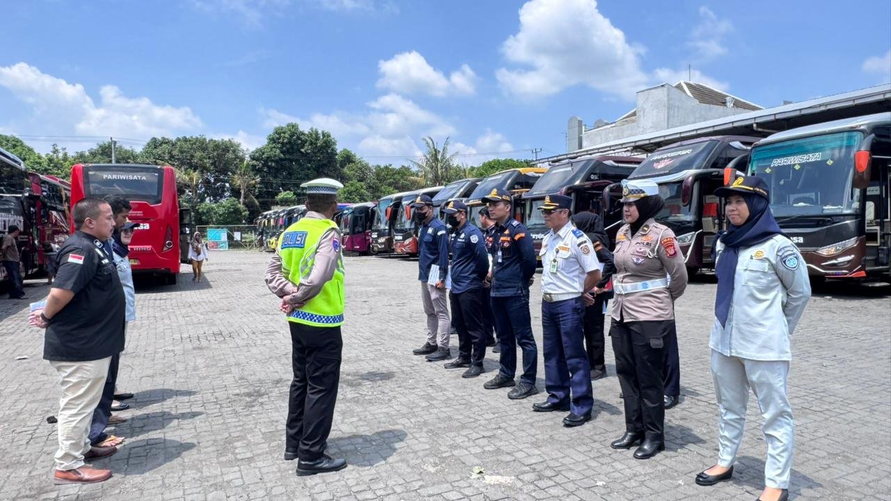 Pastikan Bus Laik Jalan, Jasa Raharja Bersama Polda dan BPTD Gelar Rampcheck di PO Karya Jasa Transport 