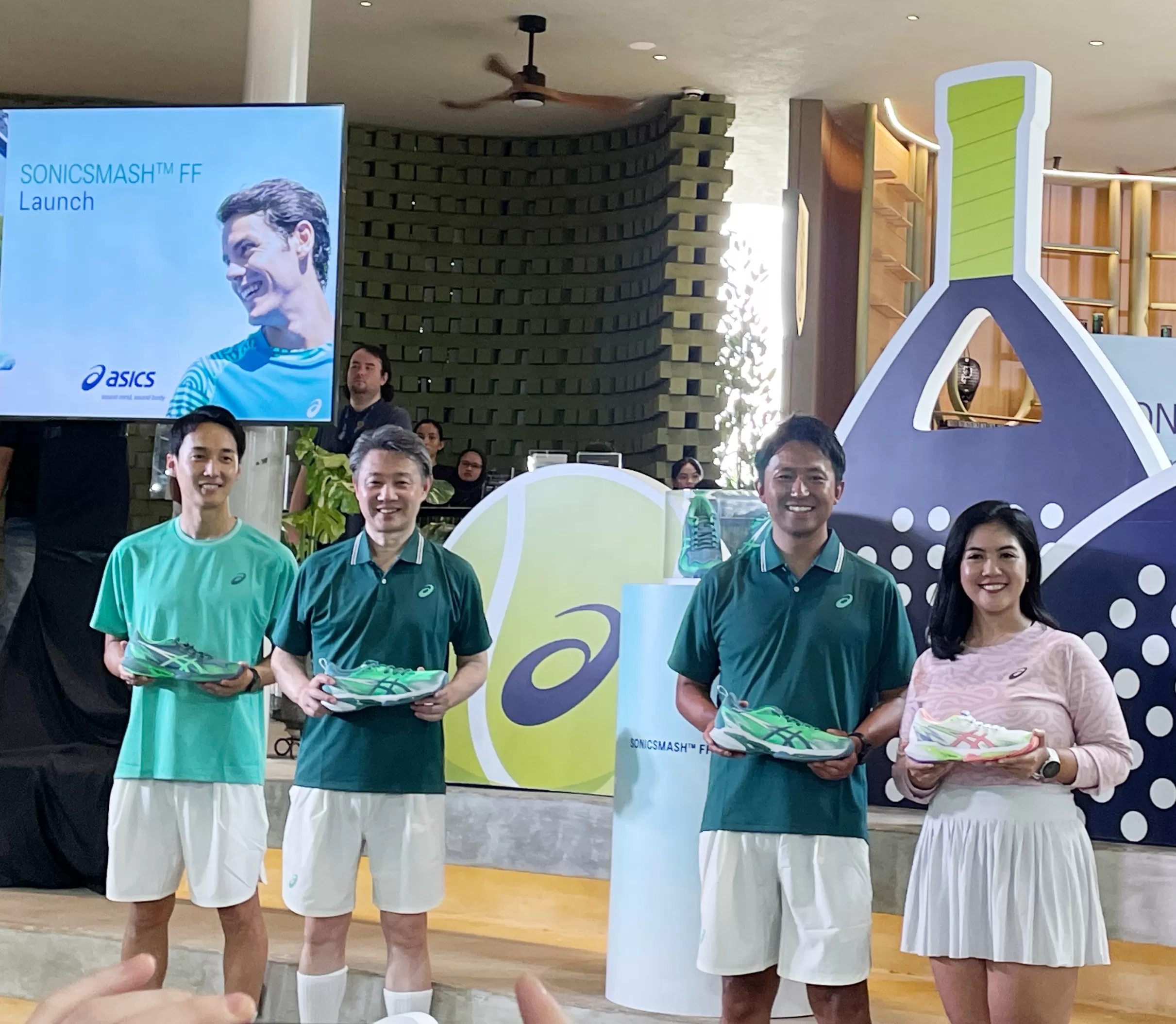 Dorong Tren Padel, ASICS Hadirkan Inovasi Sepatu Berteknologi Tinggi di Indonesia