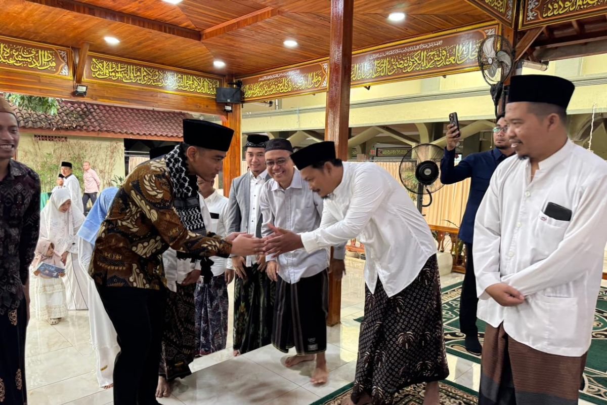 Pengembangan Talenta Digital, Wapres Gibran Kunjungi Pesantren di Sragen dan Surakarta