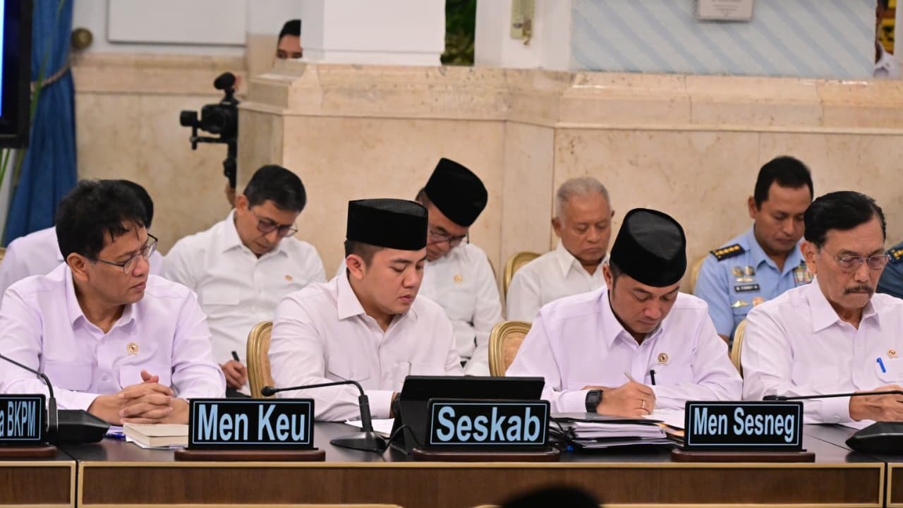 Sidang Kabinet: Pemerintah Fokus Renovasi Sekolah & Infrastruktur