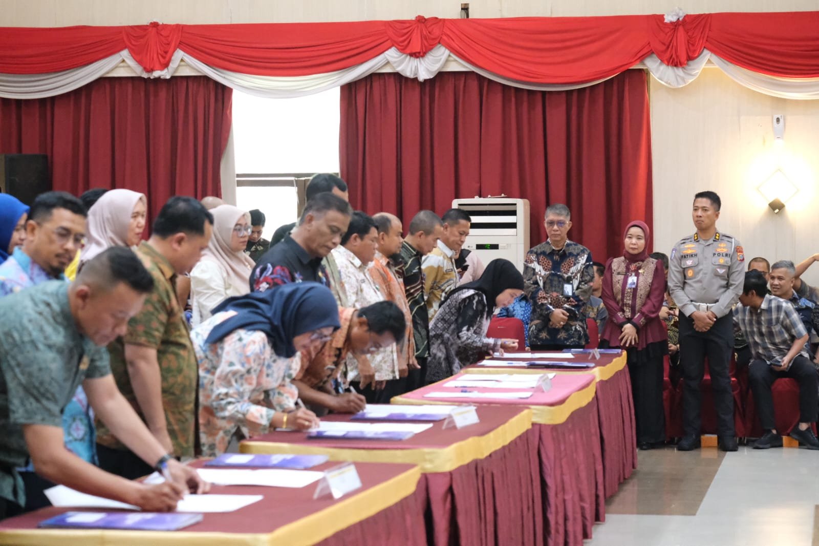 Tim Pembina Samsat Teken Integritas Pelayanan Samsat Sebagai Komitmen Optimalisasi Pendapatan 