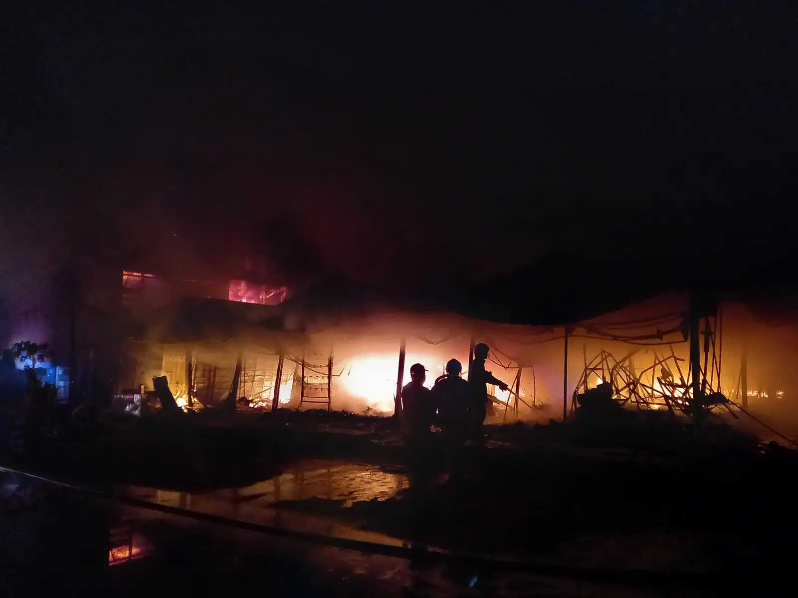 Pasar Kanjengan Semarang Dilalap Api, Sekitar 200 Kios Hangus