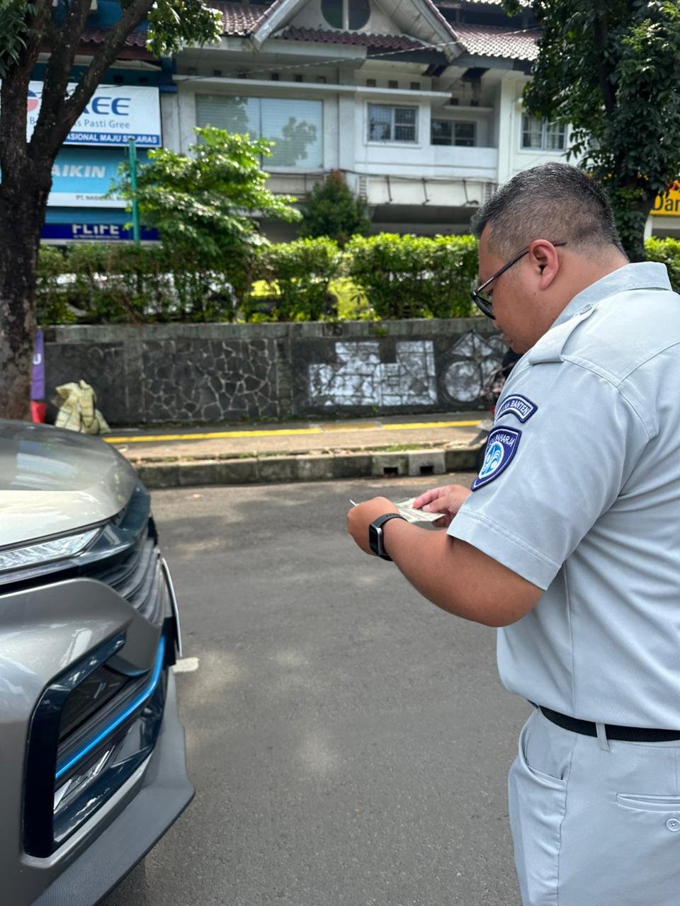 Tingkatkan Kepatuhan Pajak Kendaraan Bermotor, Tim Pembina SAMSAT Ciputat Gelar Razia Operasi Gabungan