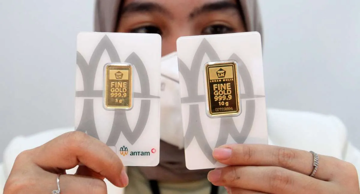 Harga Emas Antam Kamis Ini Melemah, Buyback Ikut Turun ke Rp2,674 Juta per Gram