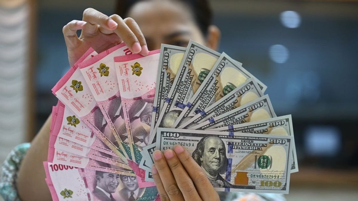 Rupiah Melemah ke Rp17.289 per Dolar AS pada Kamis Pagi