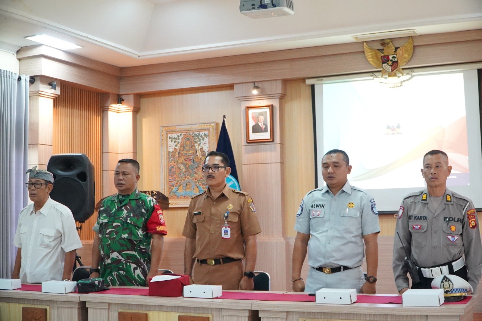 Perkuat Keselamatan Transportasi, Jasa Raharja Bali Bersama Stakeholder Gelar Sosialisasi Intensifikasi Keselamatan Transportasi di Denpasar Barat