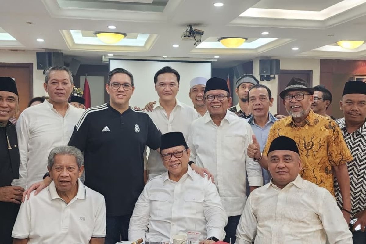 Agung Laksono Nilai La Ode Bisa Dongkrak Suara Golkar Jika Pimpin Kosgoro