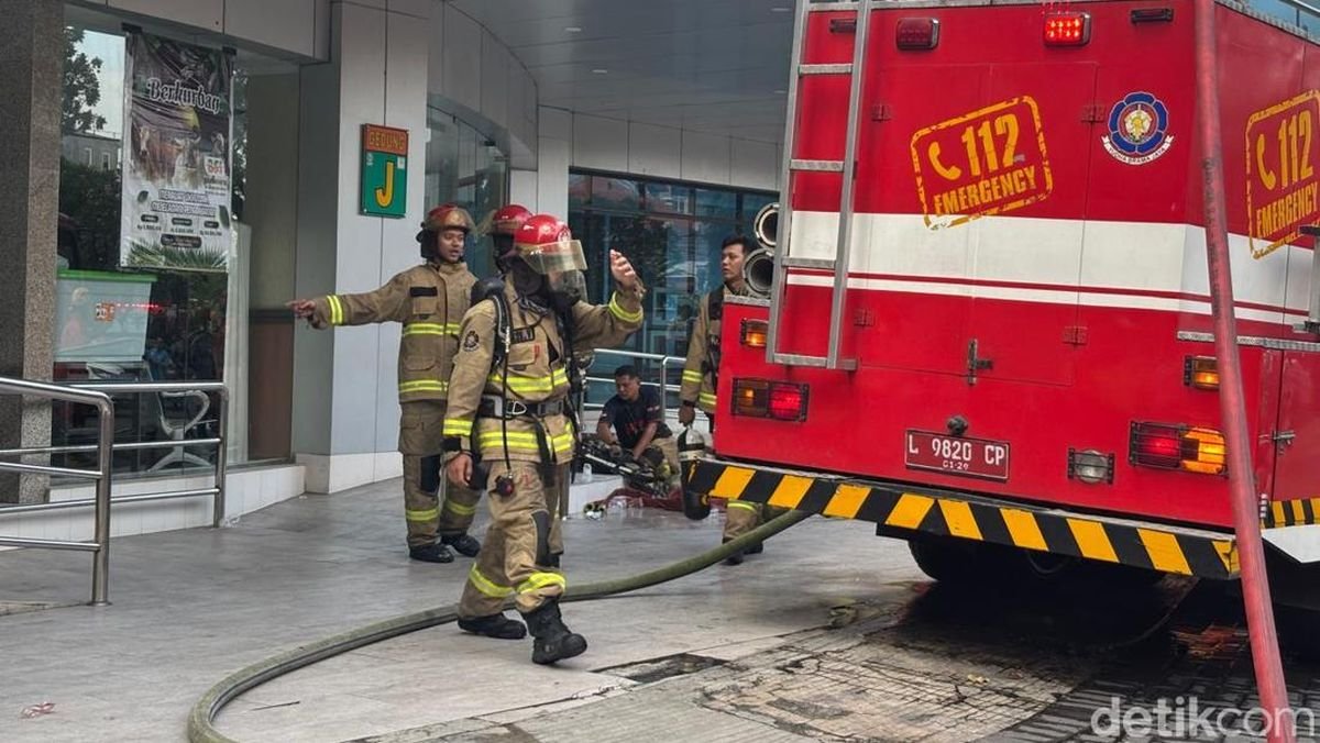 Kebakaran Gedung Jantung RSUD Dr Soetomo, 27 Pasien Berhasil Dievakuasi