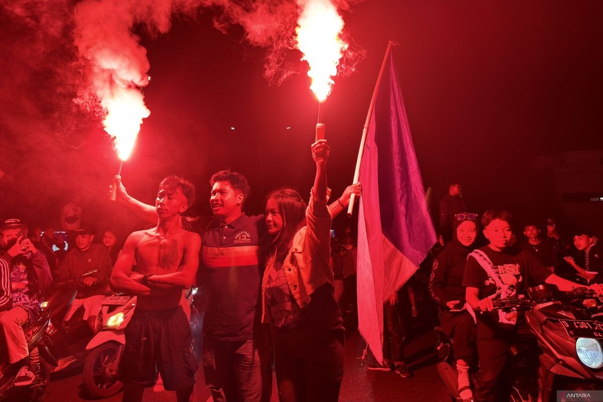 Persib Selangkah Lagi Juara Super League 2025/2026 Usai Tekuk PSM