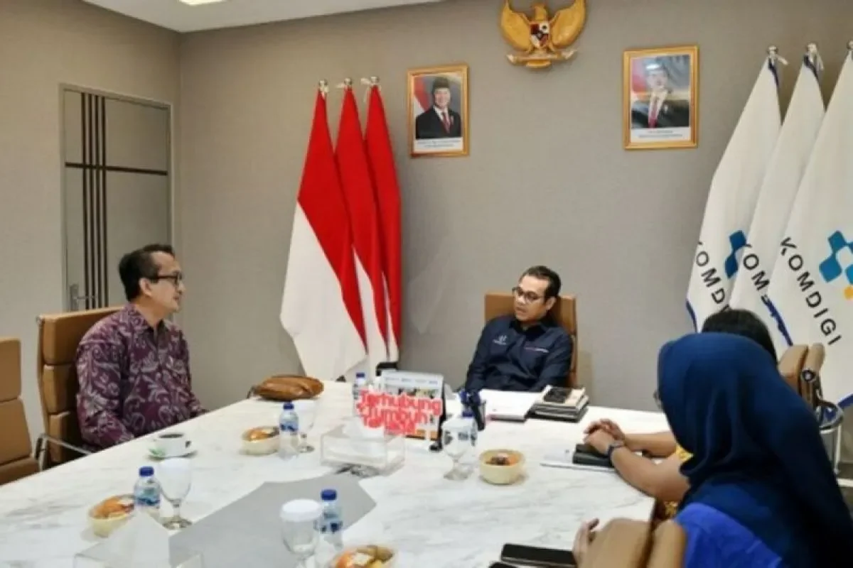 Wamenkomdigi Soroti Pentingnya Aturan Hukum untuk Teknologi AI