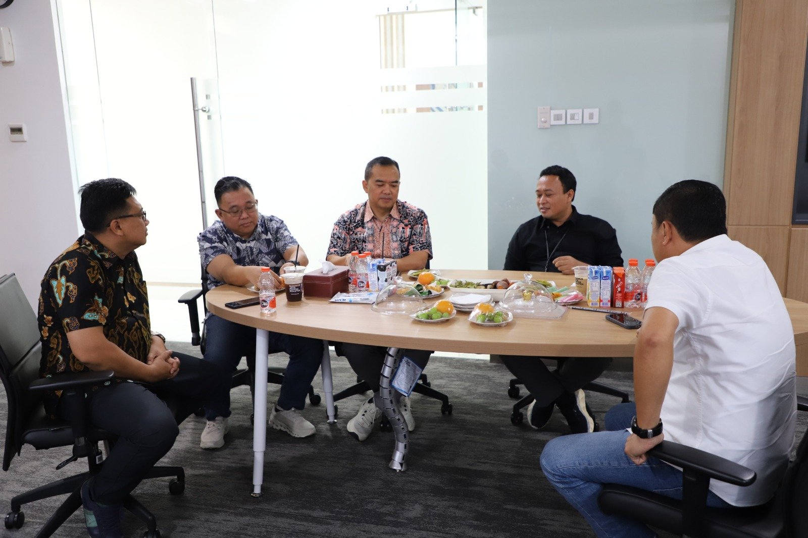 Jasa Raharja Kanwil Jawa Barat Terima Kunjungan Kepala Bapenda Jawa Barat Bahas Program Kerja Samsat serta Langkah Strategis Peningkatan Pelayanan Masyarakat 