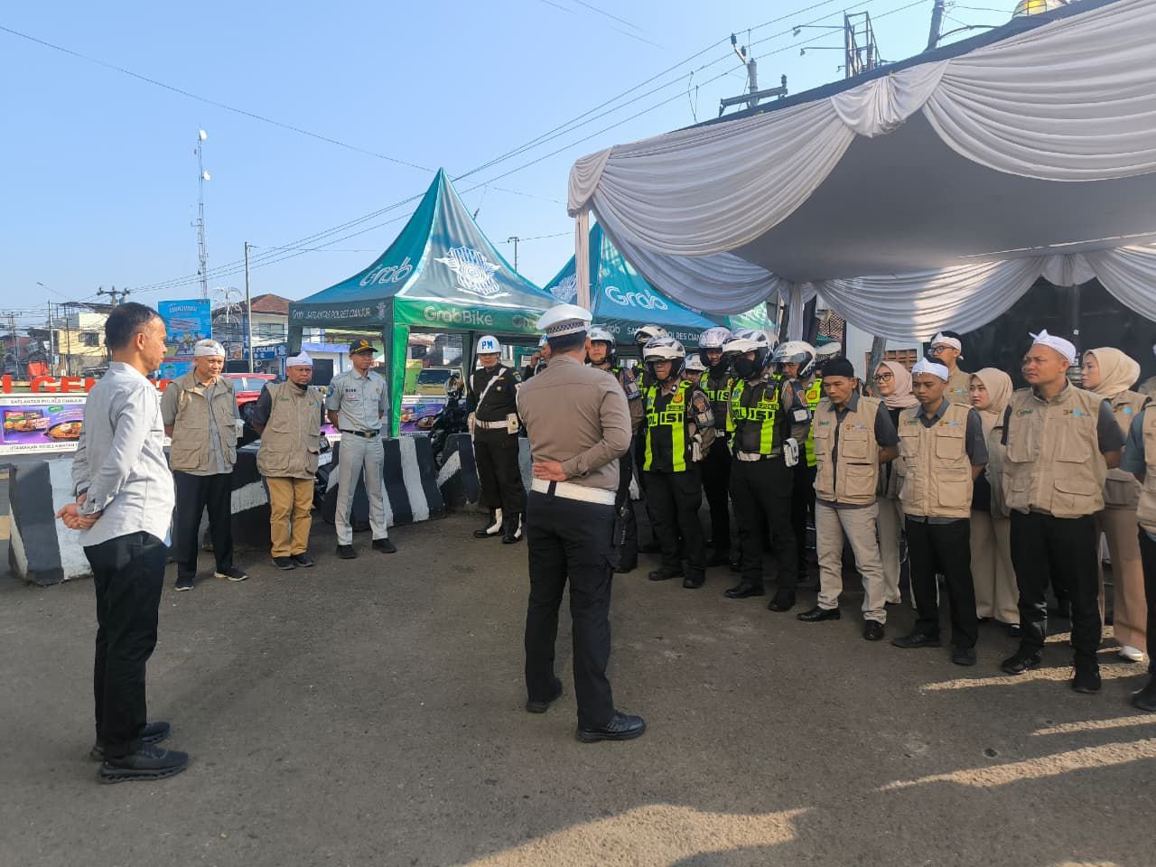 Tim Pembina Samsat Kabupaten Cianjur Gelar Operasi Pajak Kendaraan Bermotor di Terminal Pasir Hayam dan Tugu Lampu Gentur