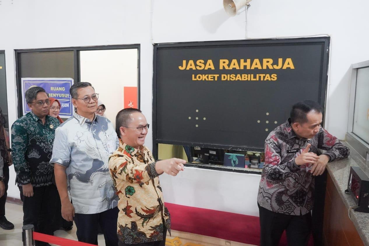 Tingkatkan Kualitas Pelayanan dan Pendapatan, Direktur Operasional Jasa Raharja Berikan Pembinaan di Lampung dan Tinjau Samsat Rajabasa Tingkatkan Kualitas Pelayanan dan Pendapatan, Direktur Operasional Jasa Raharja Berikan Pembinaan di Lampung dan Tinjau Samsat Rajabasa