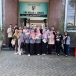 Tingkatkan Kesadaran Pajak Sejak Dini, Sinergi Tim Pembina Samsat Jember Hadirkan Layanan Samsat Keliling di SMAN 1 Jember