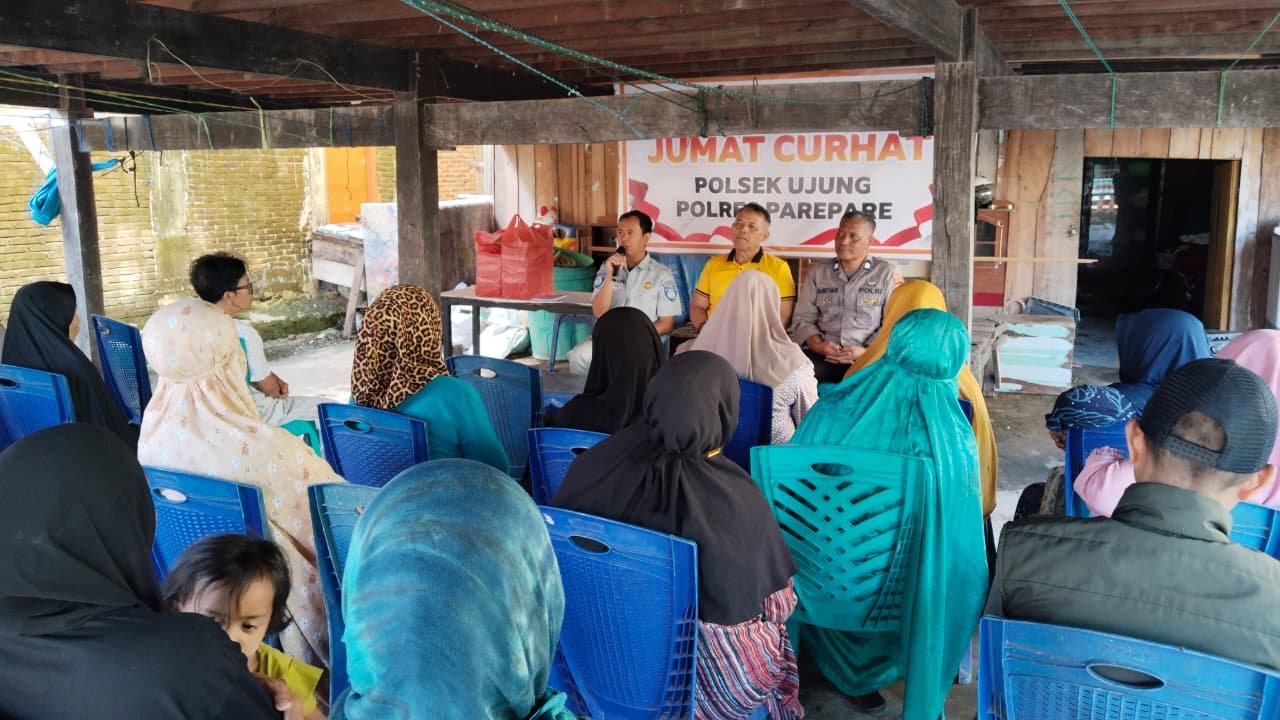 PT Jasa Raharja Cabang Parepare dan Polsek Ujung Gelar Jumat Curhat, Sosialisasikan Keselamatan Berkendara dan Program Bebas Denda PKB & SWDKLLJ