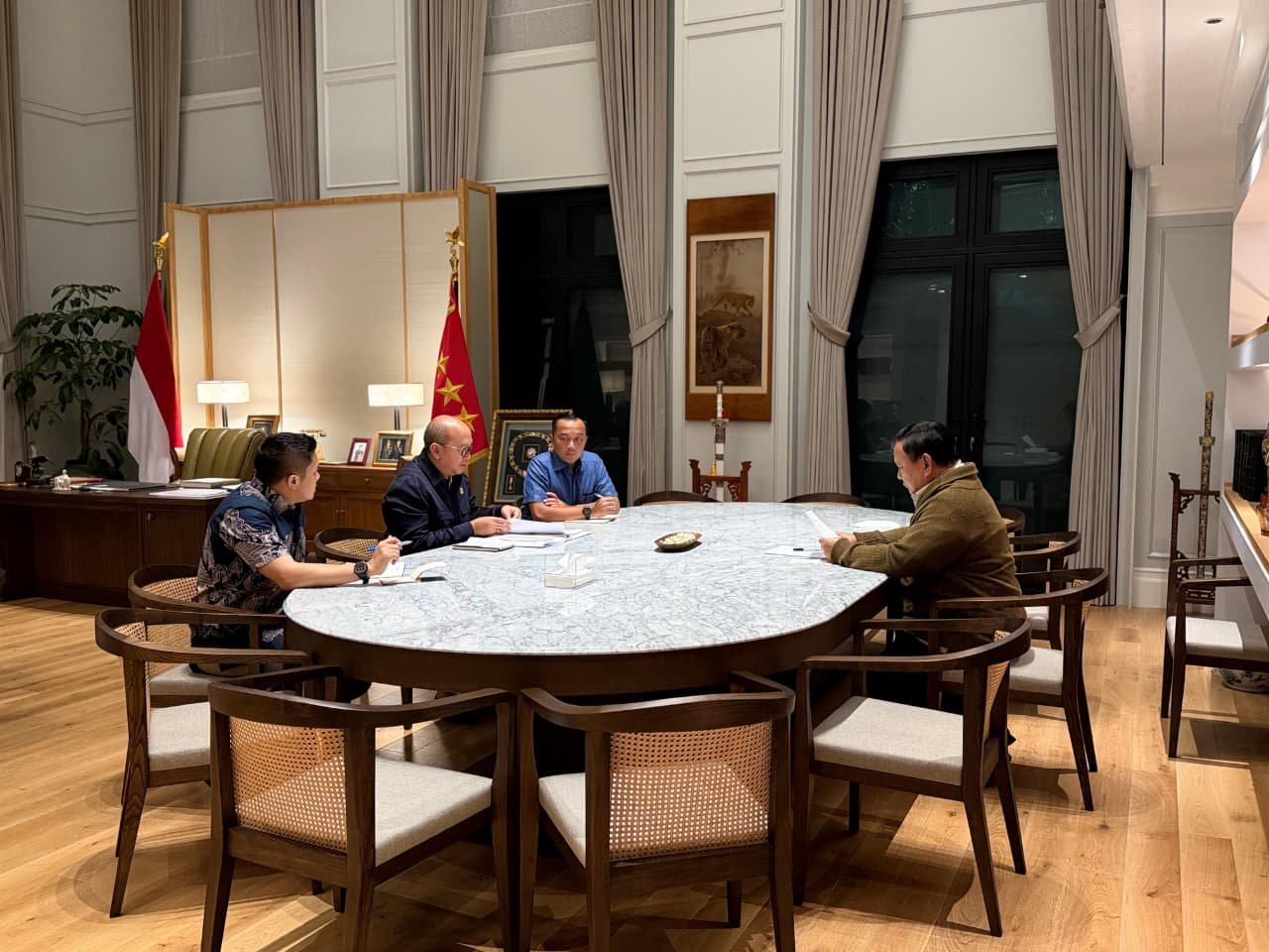Prabowo dan Rosan Bahas Optimalisasi Aset Negara untuk Dorong Pertumbuhan Ekonomi