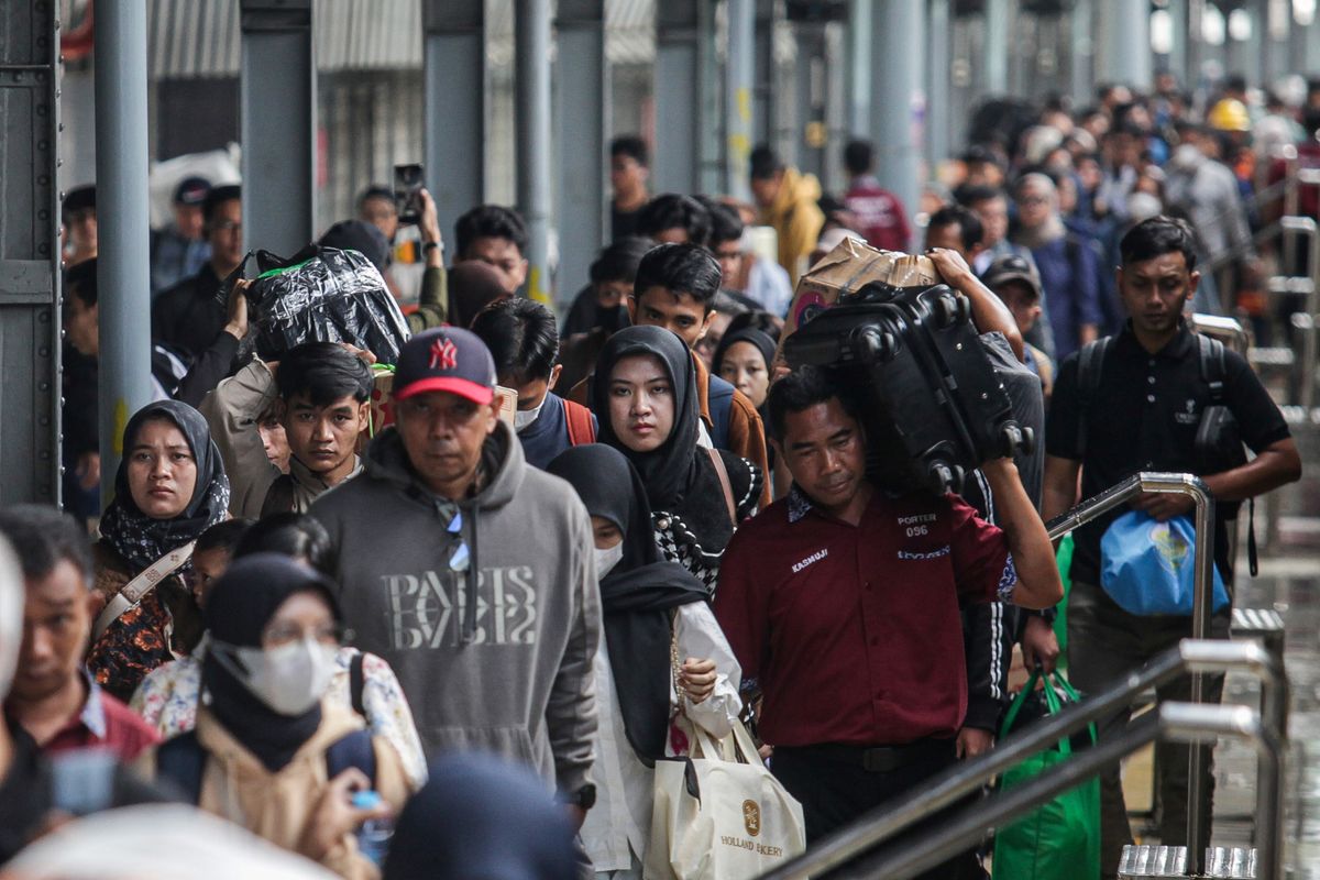 Mobilitas Tinggi, Pasar Senen Catat 3,1 Juta Pergerakan Penumpang KA
