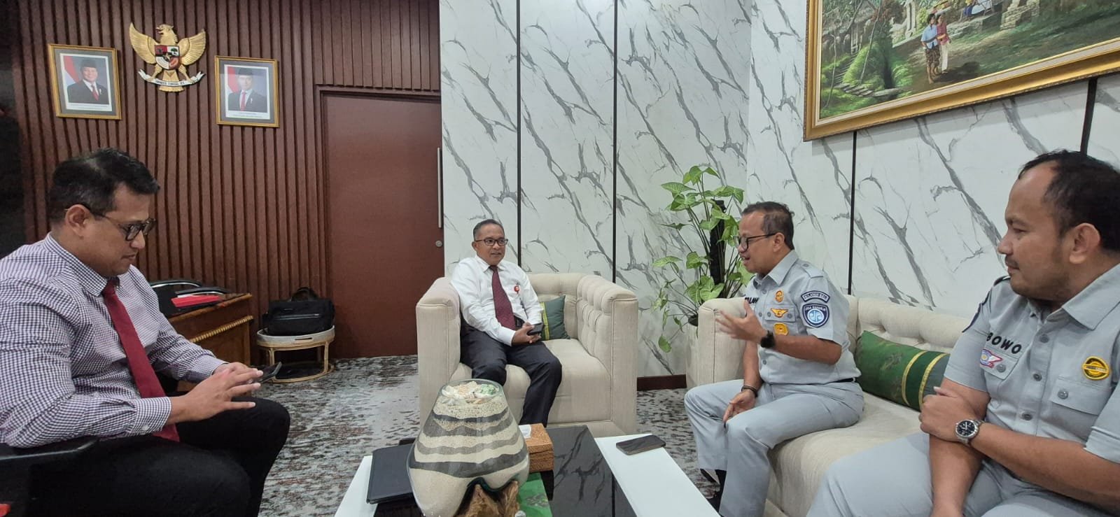 Jasa Raharja Wilayah Bali Audiensi dengan OJK Provinsi Bali Perkuat Sinergi Kelembagaan Jasa Raharja Wilayah Bali Audiensi dengan OJK Provinsi Bali Perkuat Sinergi Kelembagaan