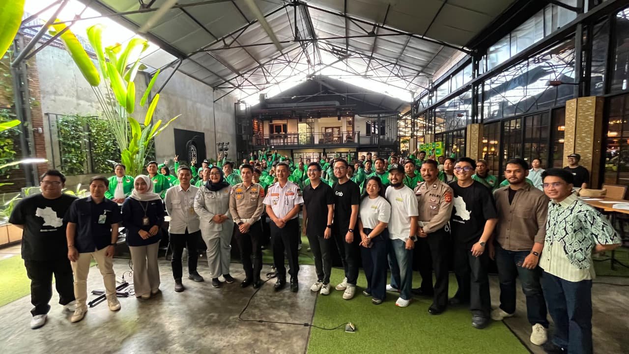 Tekan Angka Kecelakaan, PT Jasa Raharja (Persero) Cabang Cirebon Edukasi Safety Riding Bersama Mitra Ojek Online Di Kota Cirebon