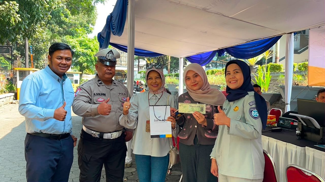 Kolaborasi Intensif Pemeriksaan PKB dan SWDKLLJ Jasa Raharja Bandung Bersama Tim Pembina Samsat Kawaluyaan