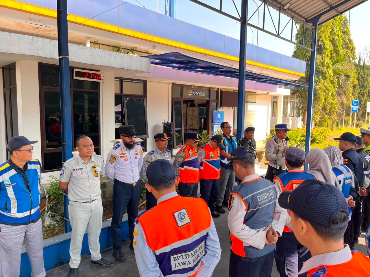 Jasa Raharja Jawa Barat Perkuat Keselamatan melalui Sosialisasi, Ramp Check, dan Pengobatan Gratis di Ruas Toll Padaleunyi – Cipularang
