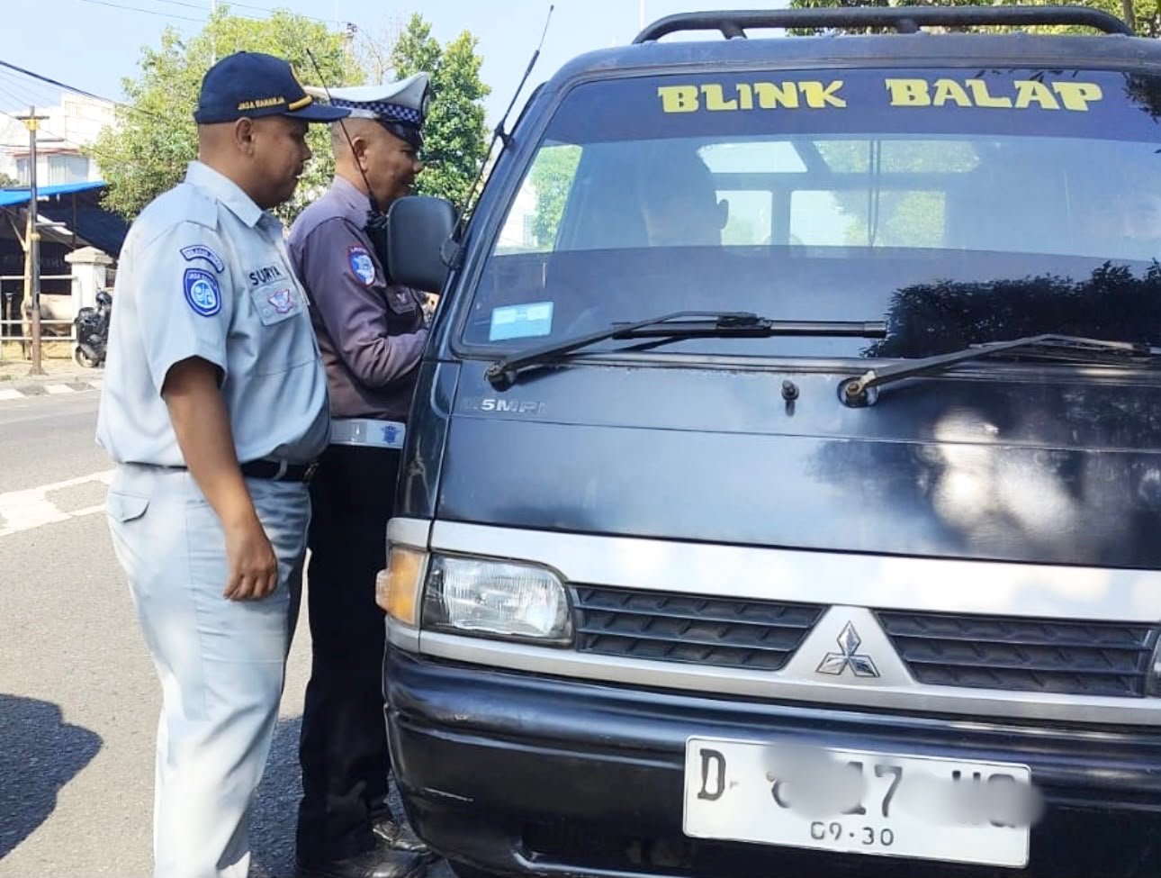 Operasi Pemeriksaan Pajak Kendaraan Bermotor oleh Jasa Raharja Kanwil Jabar dan P3DW Kabupaten Bandung II Soreang di Wilayah Pameungpeuk
