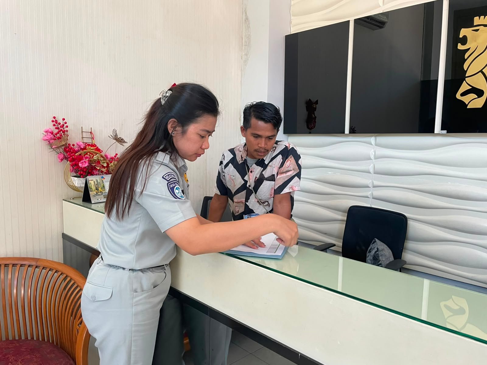 Jasa Raharja Sulsel Laksanakan SIGAP Instansi di 8 Perusahaan di Makassar, Perkuat Kepatuhan Administrasi Kendaraan