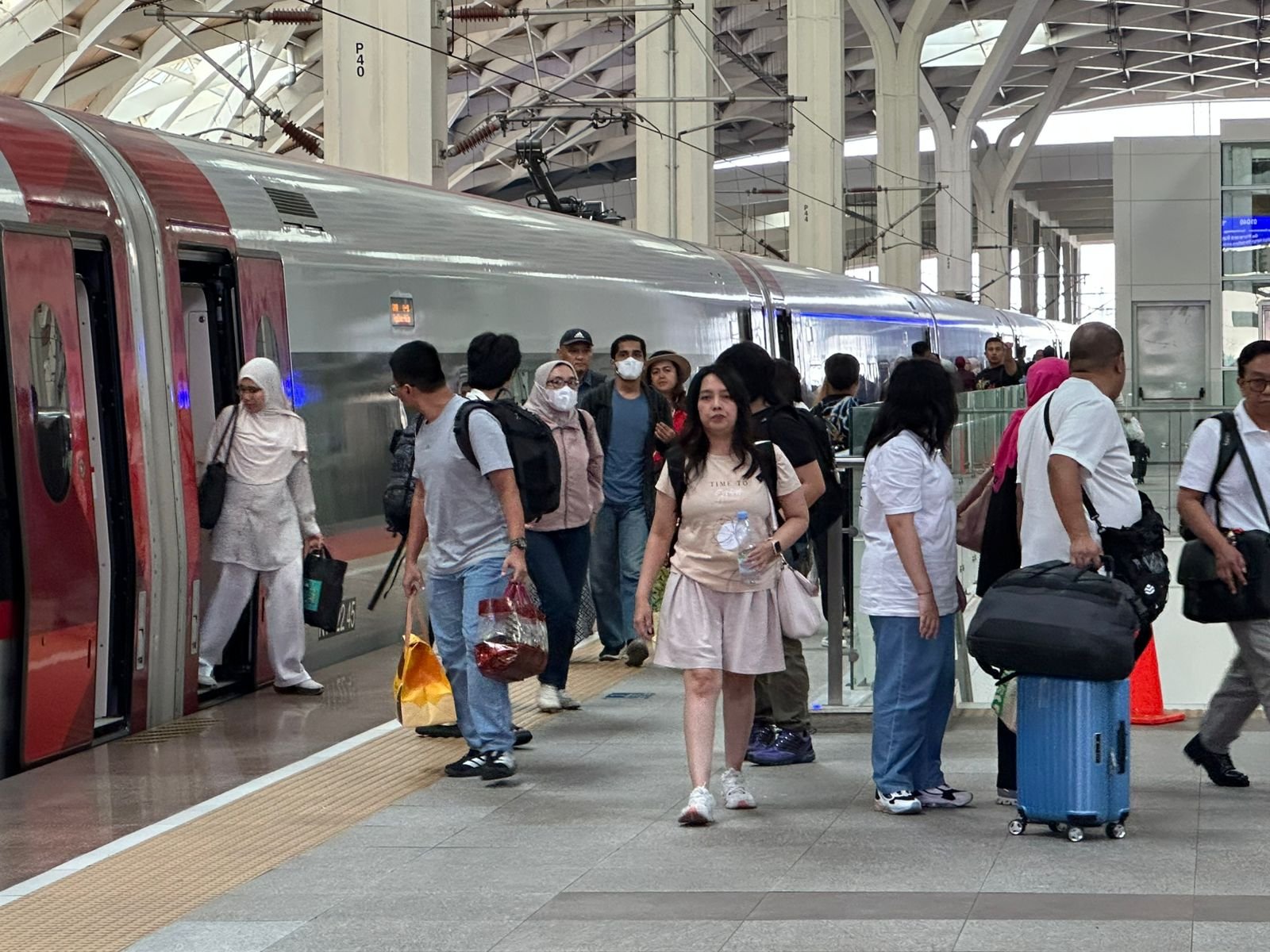 Whoosh Catat 184 Ribu Penumpang Mancanegara, Dukung Pariwisata Jakarta-Bandung