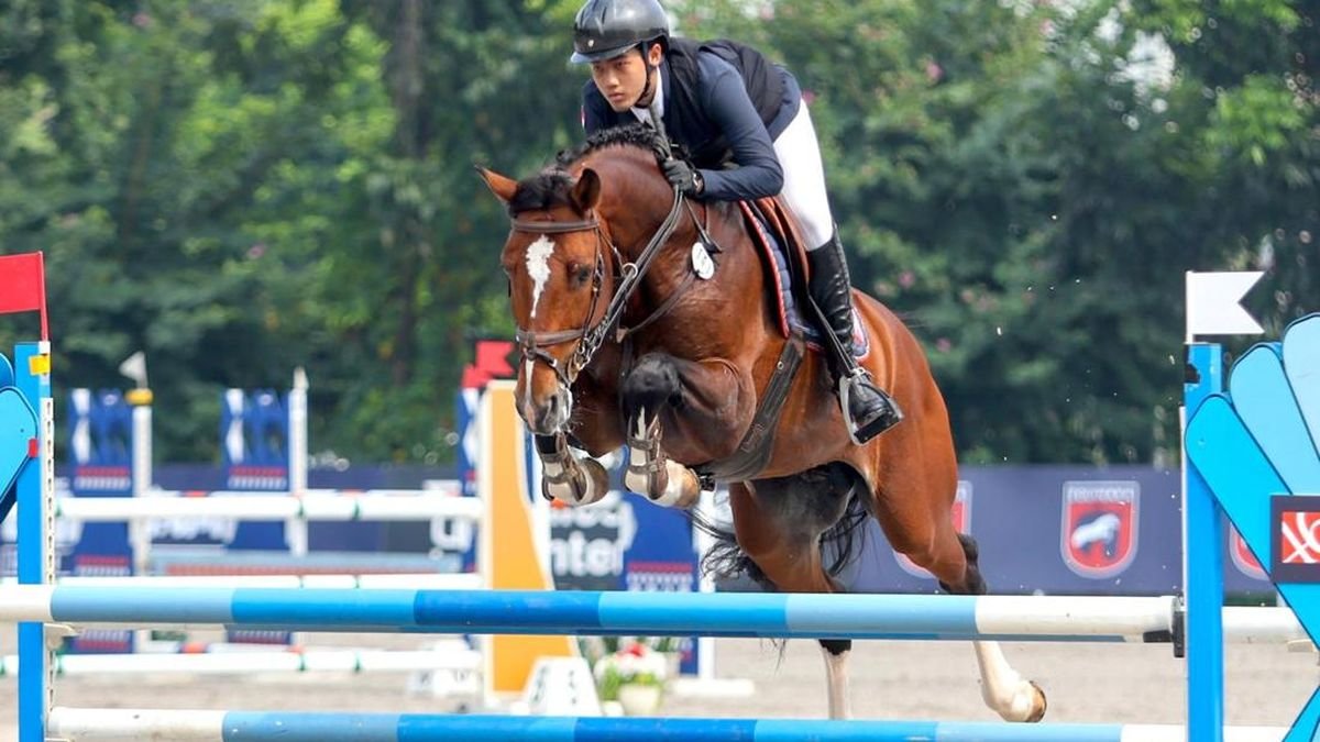 Teuku Rifat Tampil Gemilang, Rebut Gelar Elite 135 Cm AEF/MANTENA Cup 2026