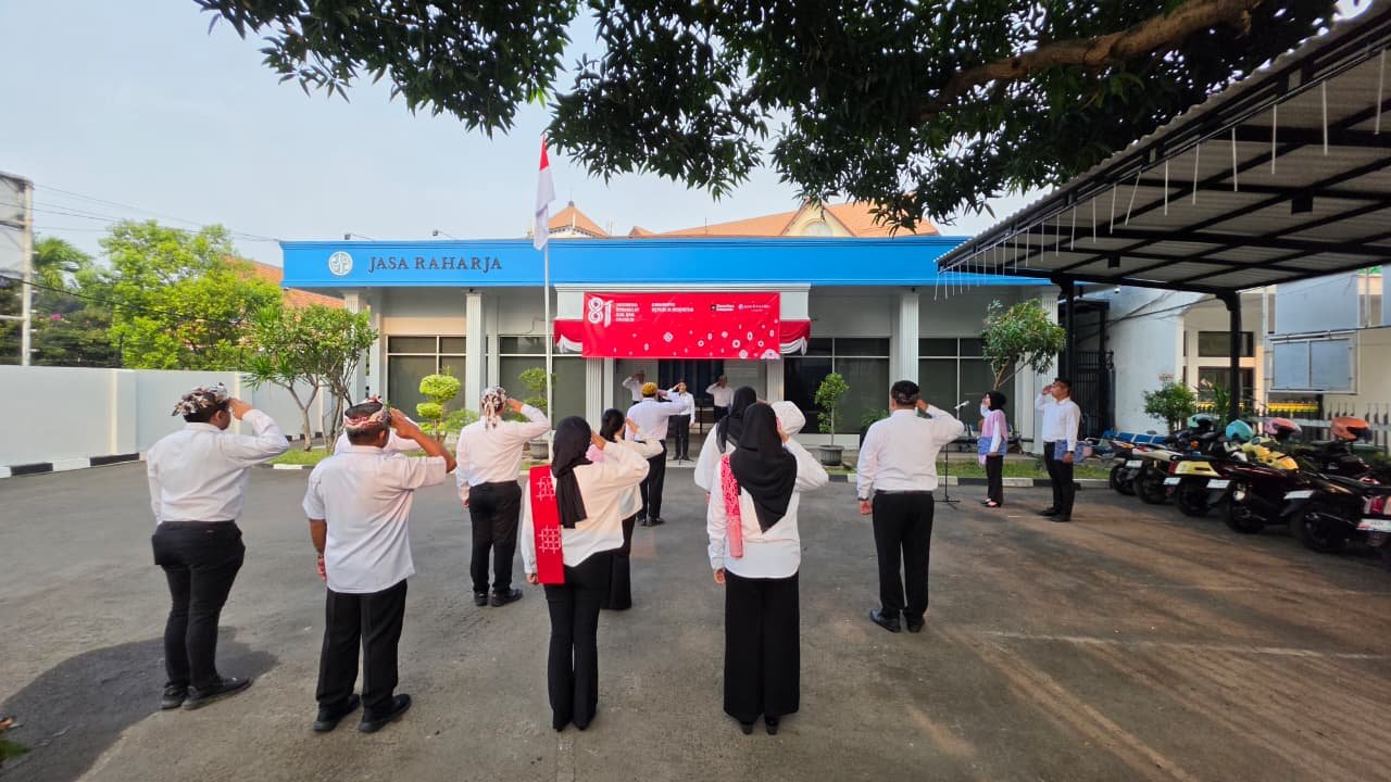 Dengan Nuansa Kedaerahan, PT Jasa Raharja (Persero) Cabang Cirebon Gelar Upacara Peringatan HUT Kemerdekaan RI Ke-81