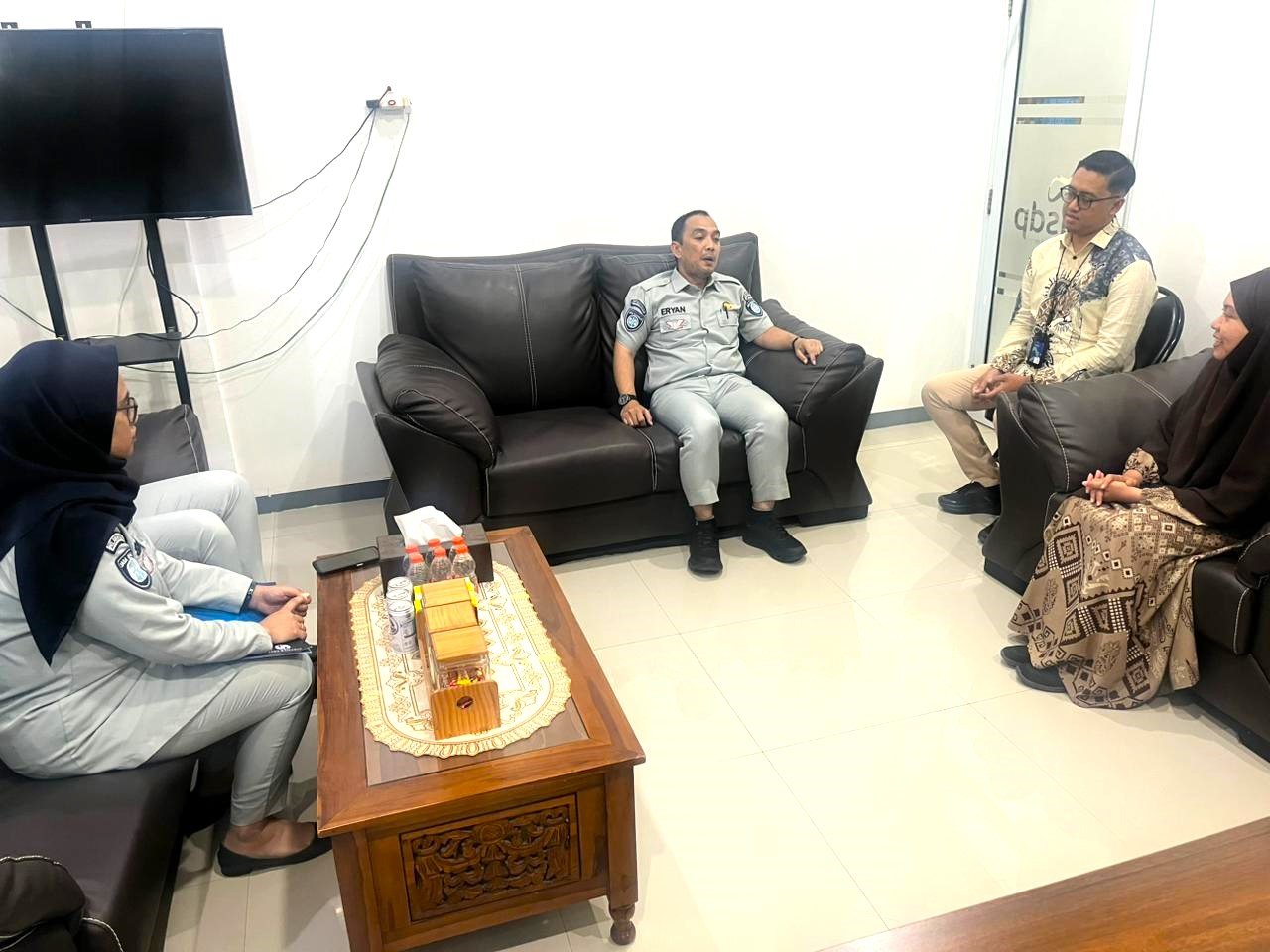 Tingkatkan Penjaminan Penumpang Kapal, Jasa Raharja Sulsel dan ASDP Selayar Perkuat Sinergi Digital Tingkatkan Penjaminan Penumpang Kapal, Jasa Raharja Sulsel dan ASDP Selayar Perkuat Sinergi Digital