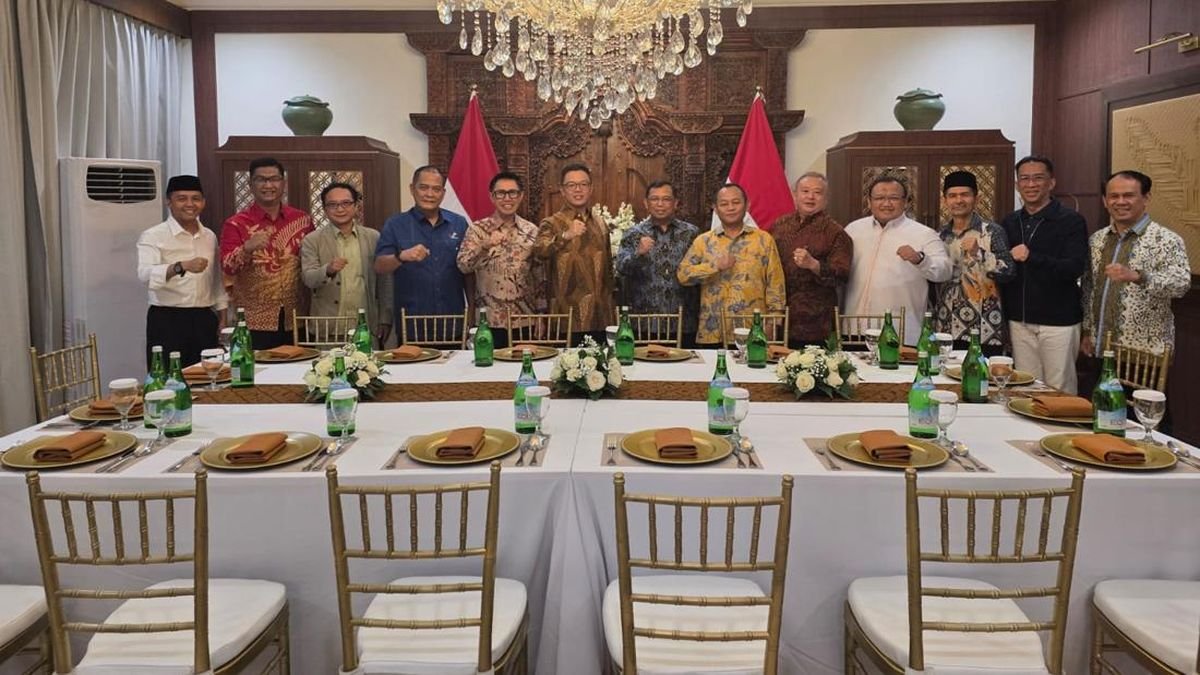 Sugiono Kumpulkan Sekjen Parpol di Kediamannya Jelang HUT RI ke-81