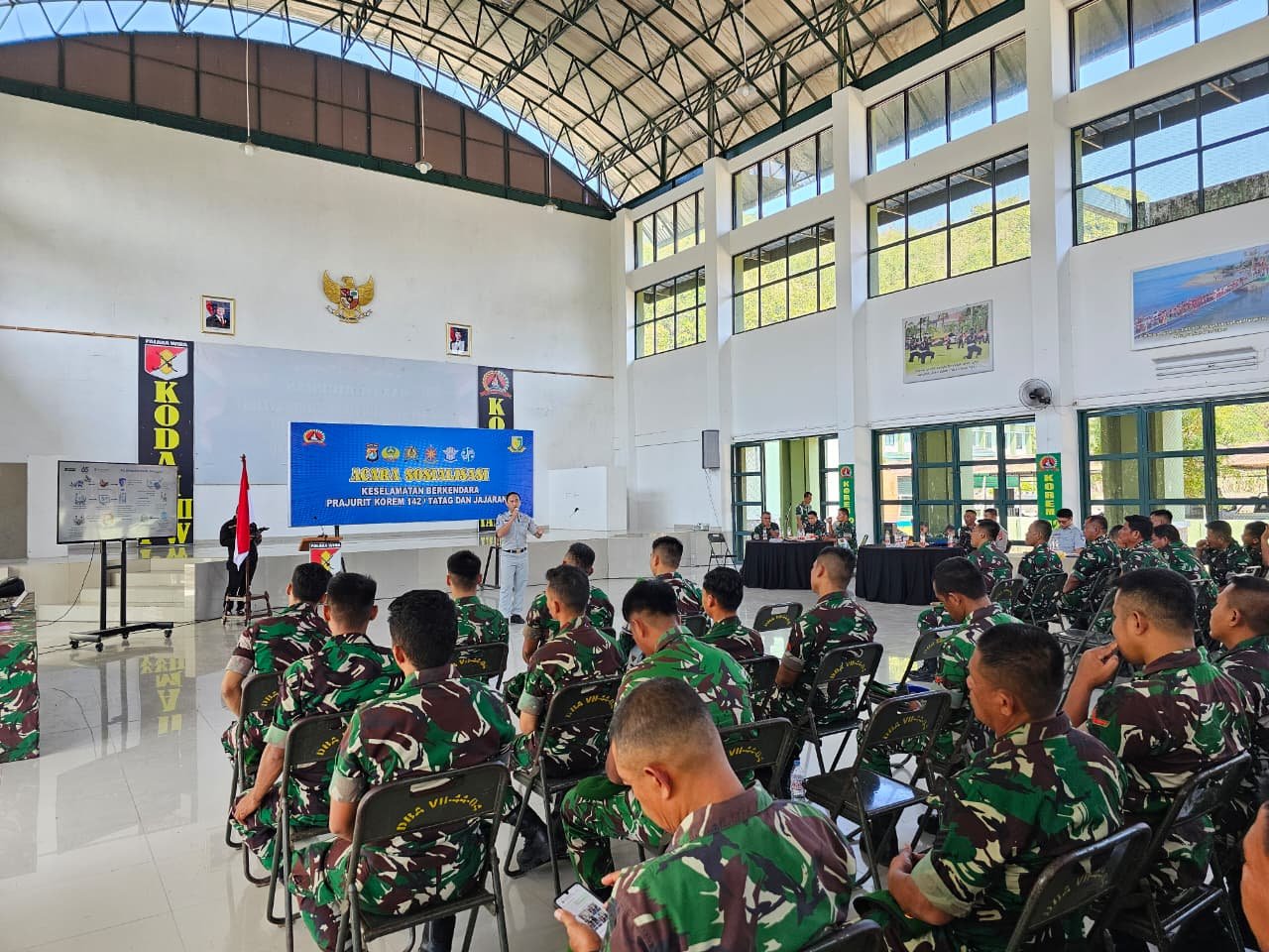 Jasa Raharja Mamuju Perkuat Edukasi Keselamatan Berkendara dan PPGD bagi Prajurit Korem 142/Tatag