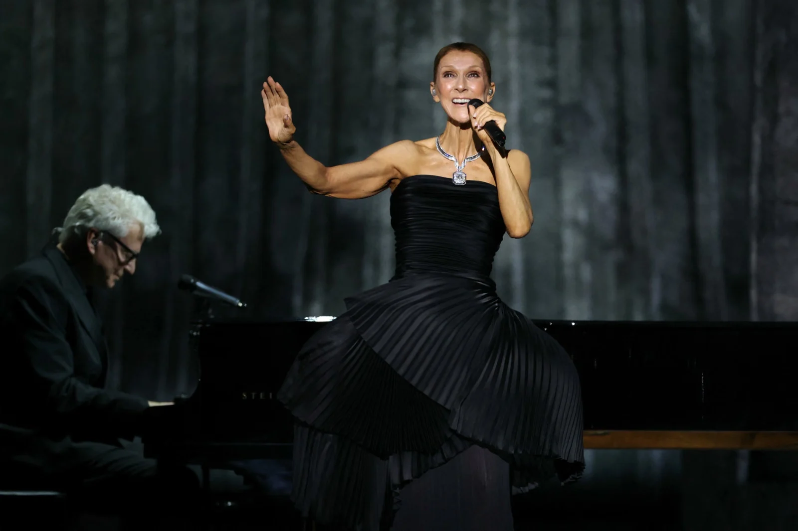 Celine Dion Kembali ke Panggung, Gelar Konser Penuh Pertama dalam Enam Tahun
