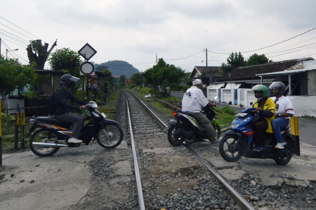 KAI Fokus Benahi 1.810 Perlintasan Sebidang Rawan Kecelakaan