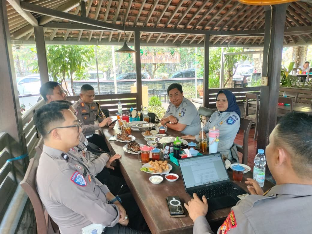 Upaya Peningkatan Keselamatan Lalu Lintas, PT Jasa Raharja (Persero) Cabang Cirebon Gelar Forum Komunikasi Lalu Lintas (FKLL) di Polresta Cirebon dan Polres Cirebon Kota