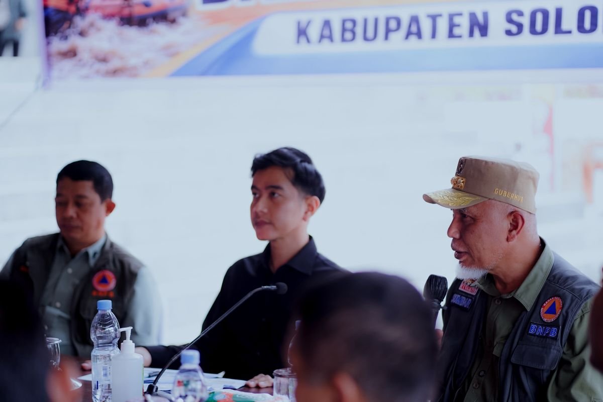 Fasilitas Pemerintah Rusak akibat Banjir Bandang, Gibran Minta Layanan Publik Tetap Berjalan