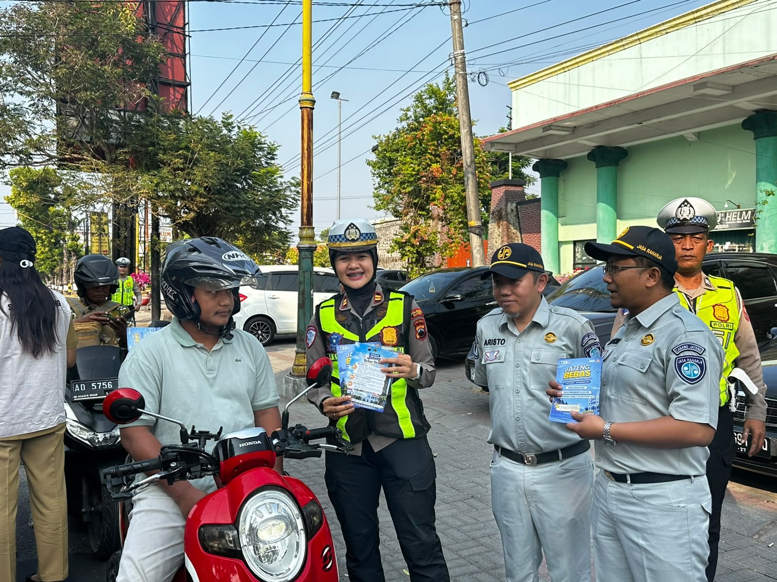 Tim Pembina Samsat Klaten Sosialisasikan Kepatuhan Pajak dan Program Bebas Denda kepada Masyarakat
