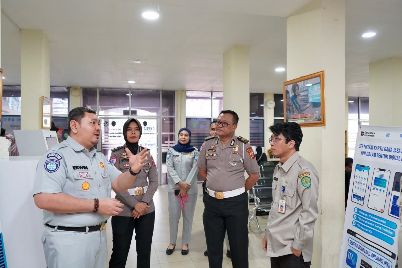 Tinjau Pelayanan Samsat di Wilayah Balikpapan, Kakanwil PT. Jasa Raharja (Persero) Kalimantan Timur Tegaskan Komitmen Hadirkan Layanan Publik yang Optimal