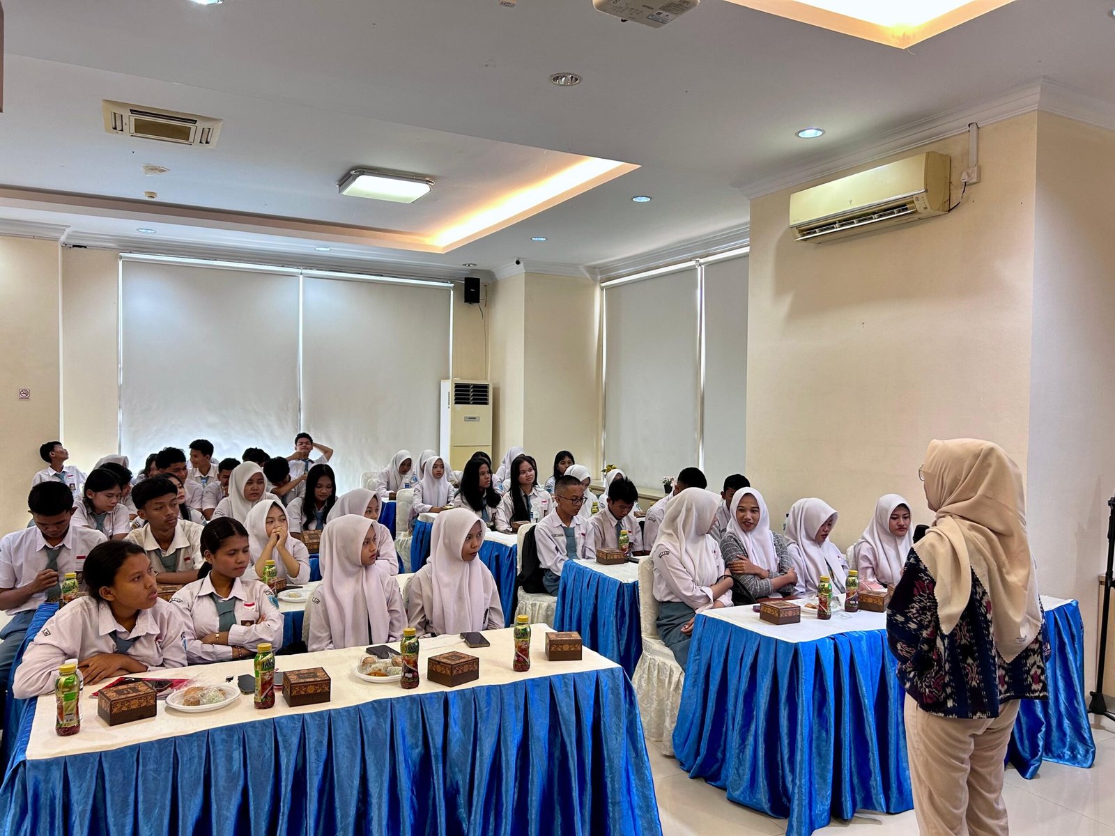 Jasa Raharja Kepri Tingkatkan Literasi Keselamatan Transportasi dan Kepatuhan Pajak Kendaraan Melalui Kunjungan Pelajar SMA Negeri 27 Batam