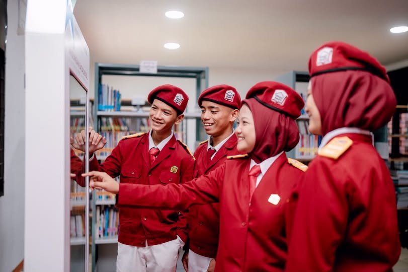 Seskab Teddy Sebut 265 Sekolah Rakyat Bantu Puluhan Ribu Anak Raih Cita-Cita
