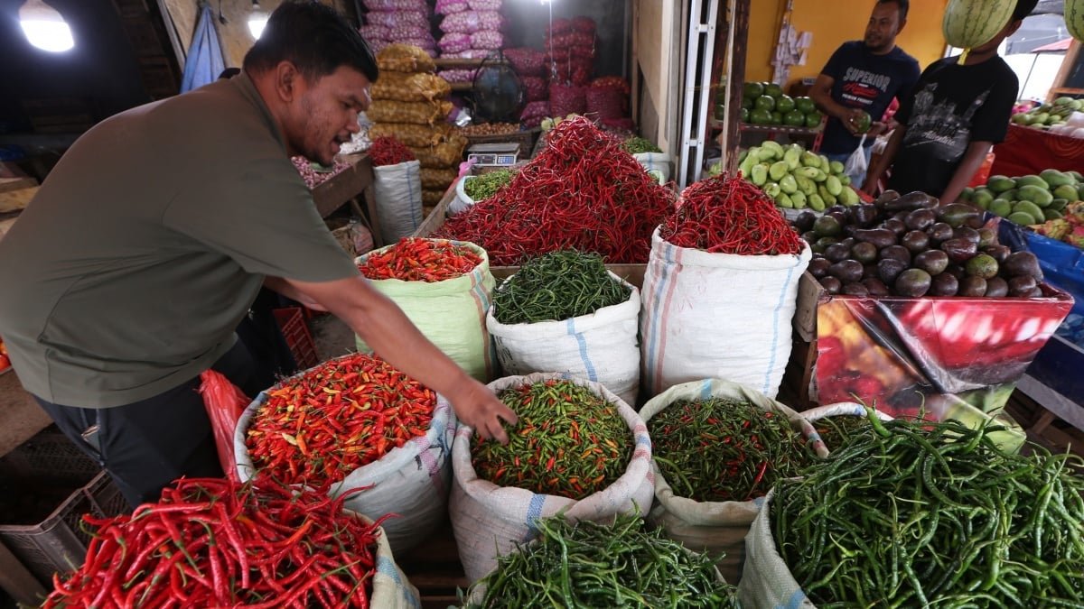 Harga Cabai Rawit Merah Tembus Rp132.850 per Kg, Telur Ayam Rp32.150