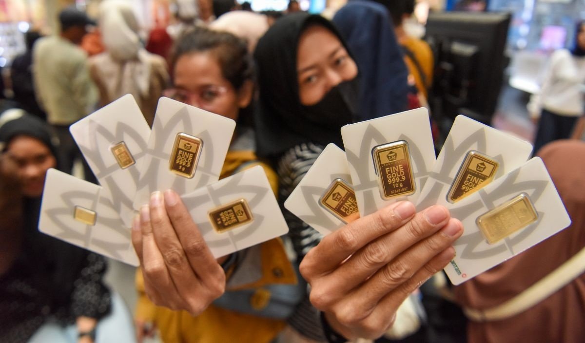 Harga Emas Antam Hari Ini 8 Oktober 2026 Turun Rp15.000 Jadi Rp2,565 Juta